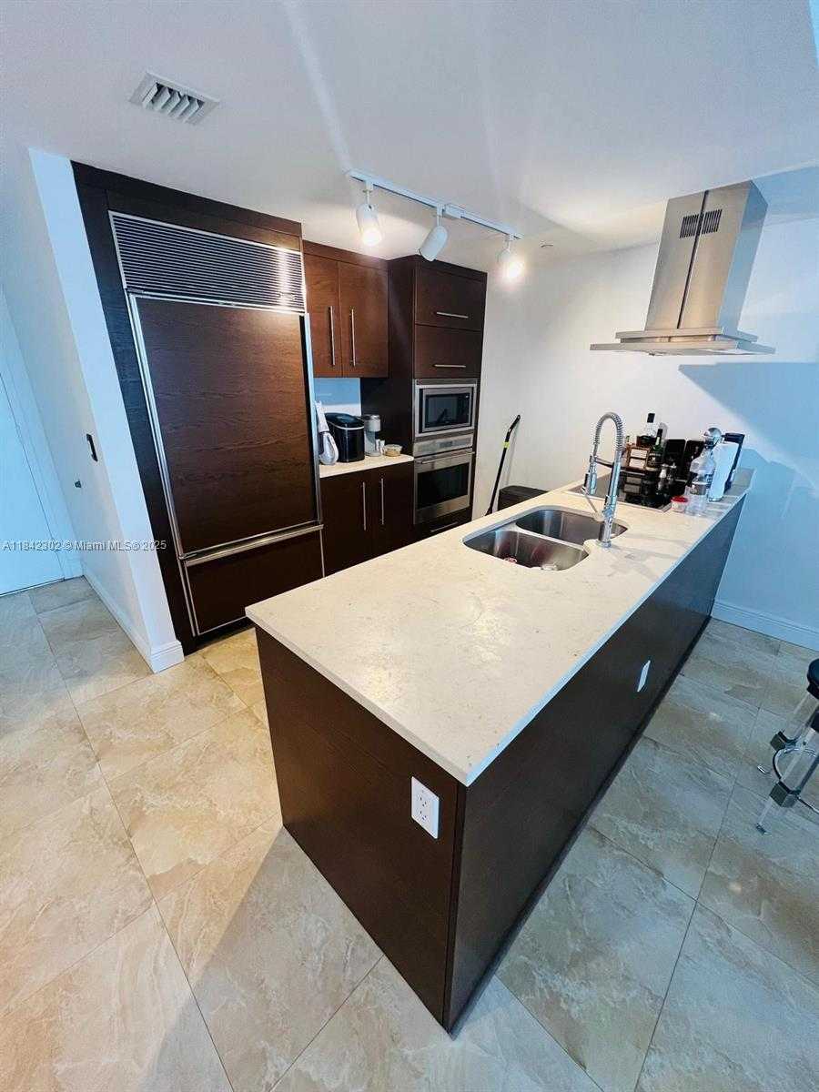 Small Image of 495 BRICKELL AVE #2707, Miami Number 17