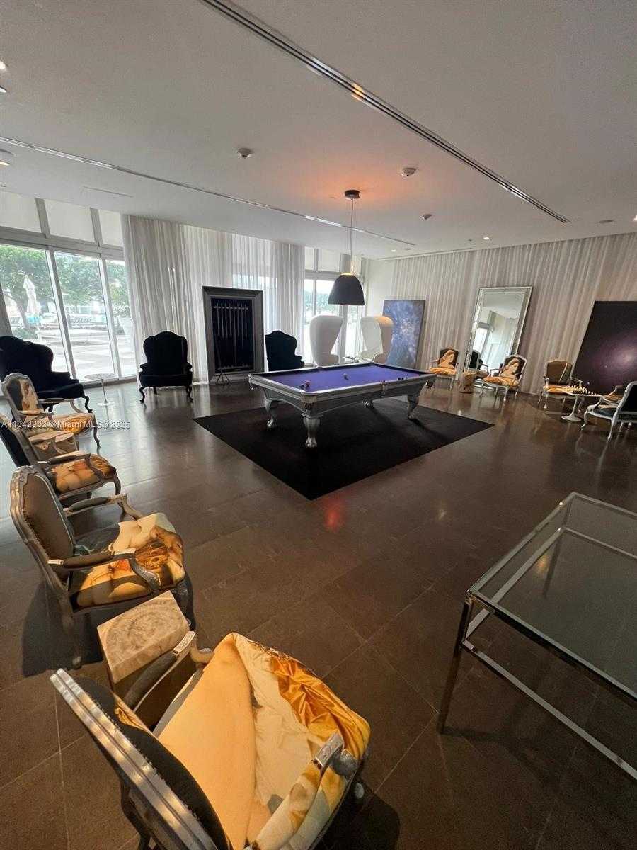 Small Image of 495 BRICKELL AVE #2707, Miami Number 8