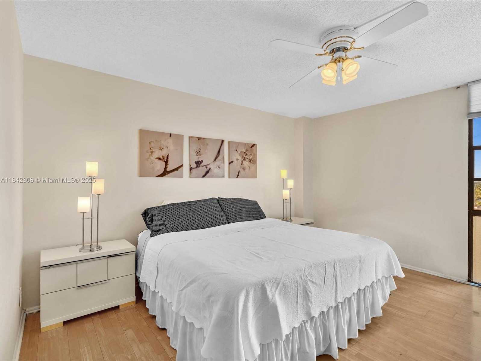 Small Image of 20400 E Country Club Dr, Aventura, FL 33180, USA Number 20