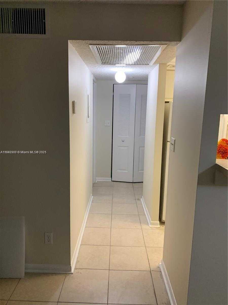 Small Image of 5831 WASHINGTON ST #45, Hollywood Number 3