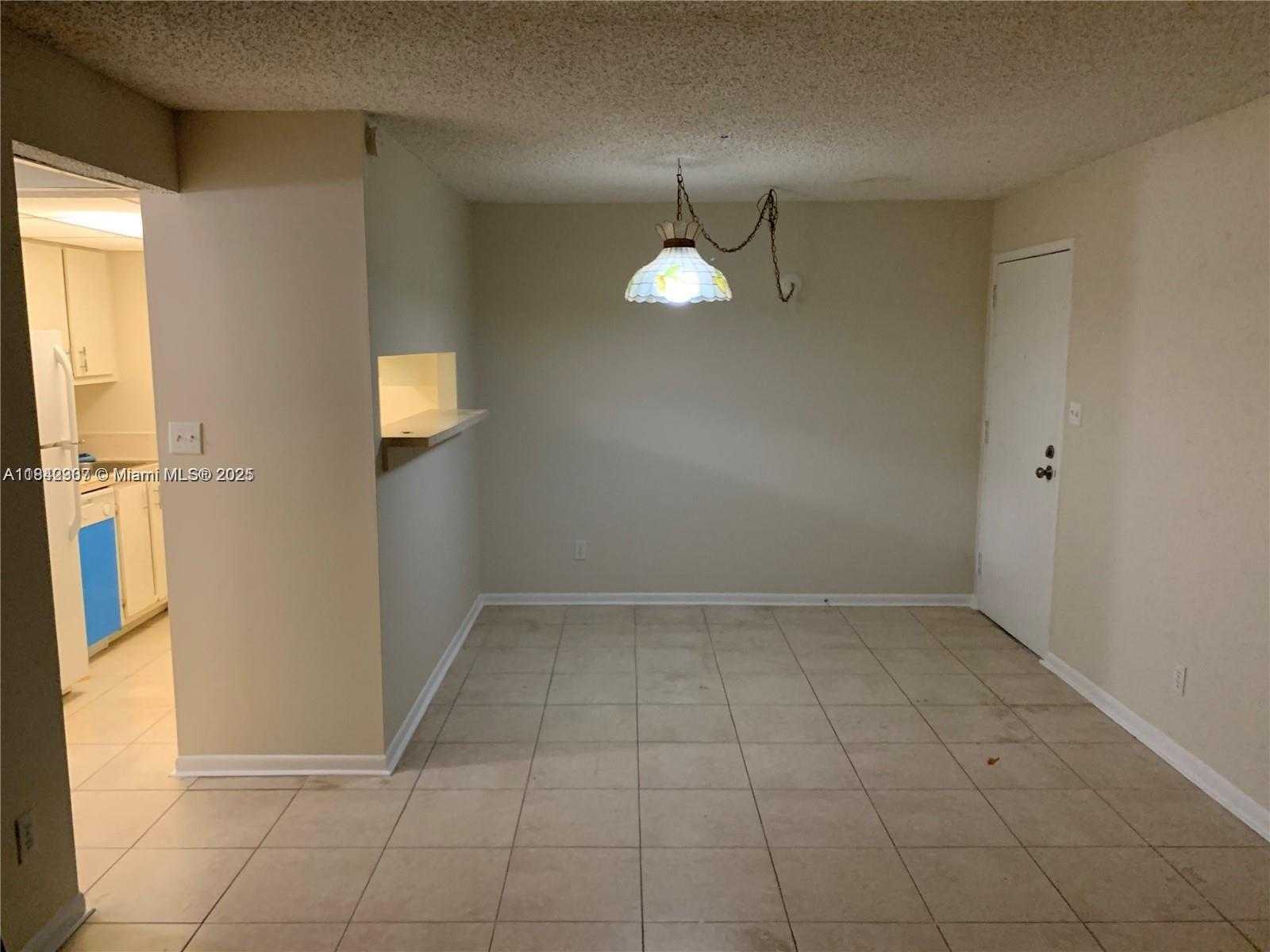 Small Image of 5831 WASHINGTON ST #45, Hollywood Number 5