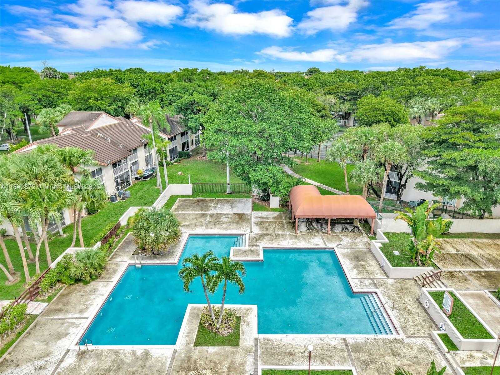 Small Image of 9159 SOUTH WEST 141ST PL #9159, Miami Number 25