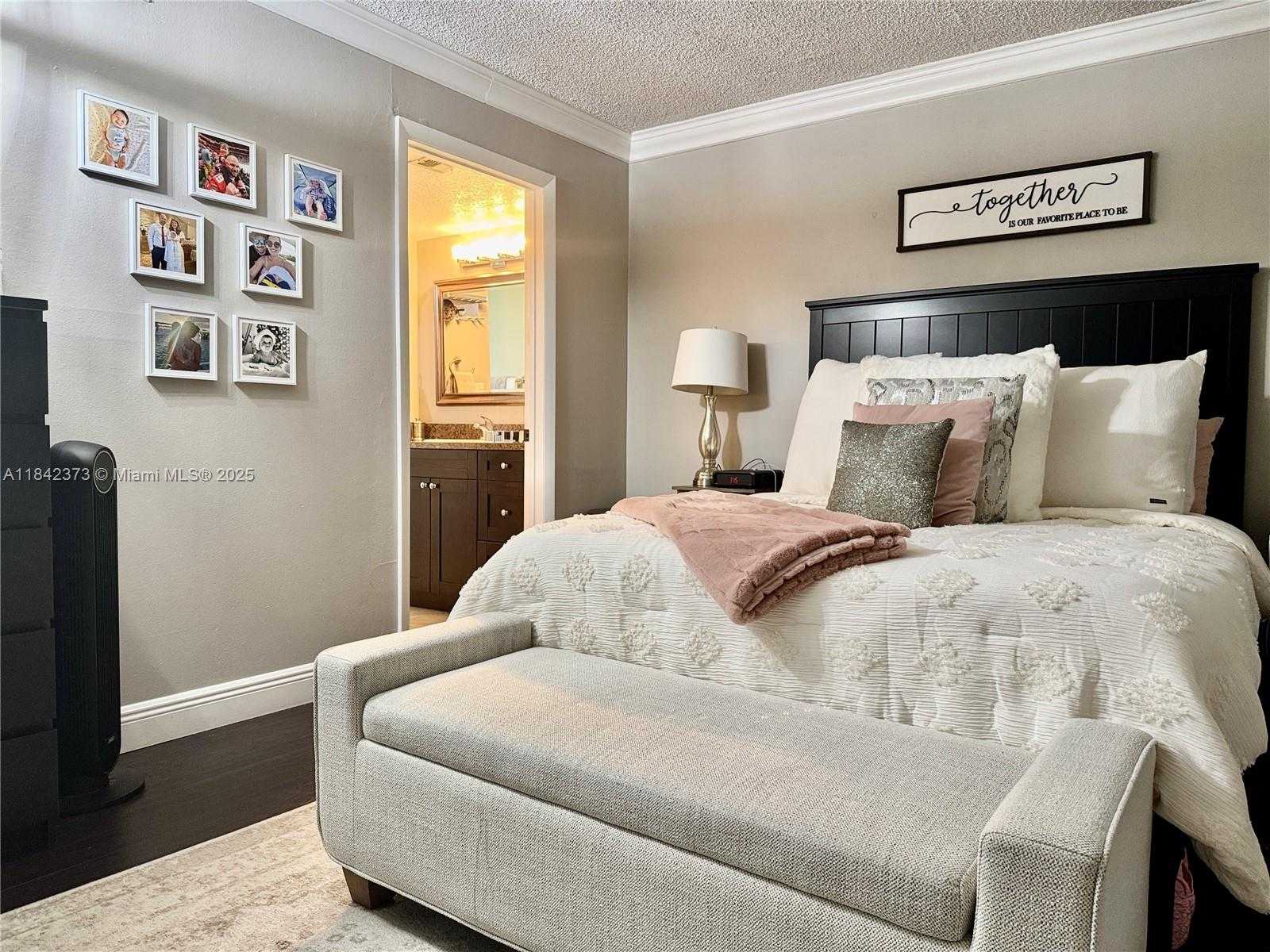 Small Image of 185 LAKEVIEW DR #101, Weston Number 16