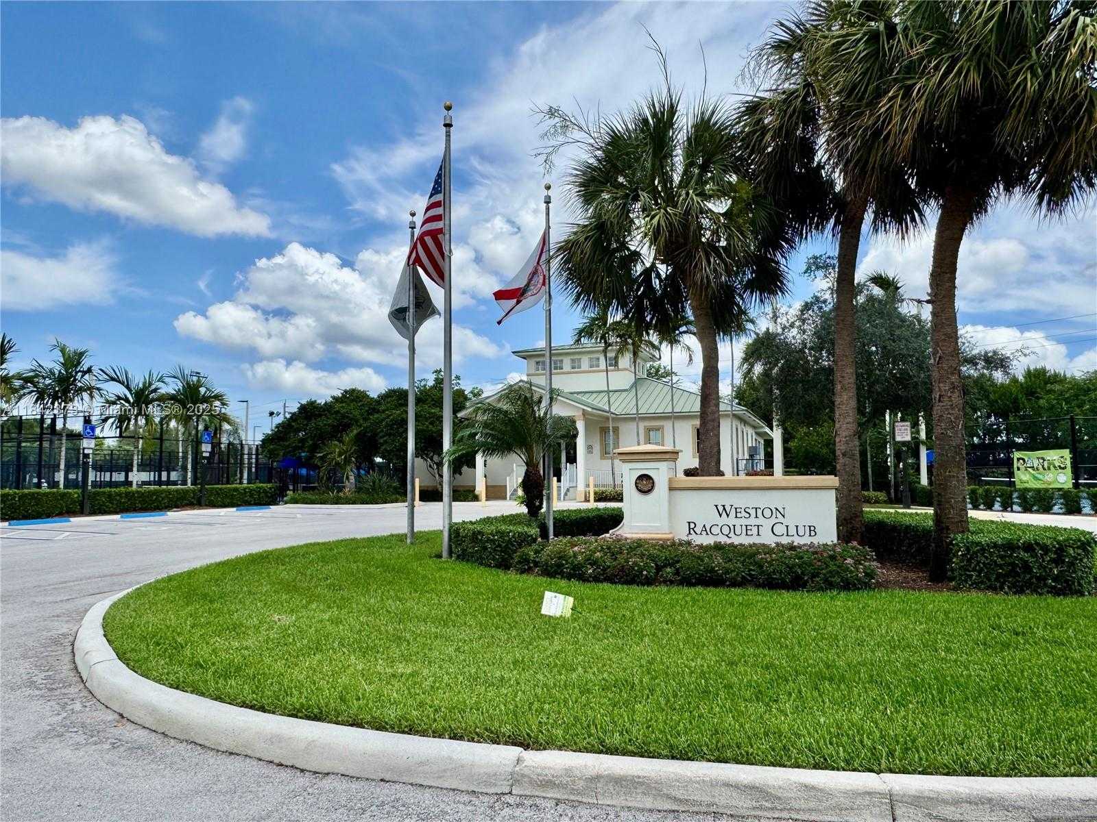 Small Image of 185 LAKEVIEW DR #101, Weston Number 27