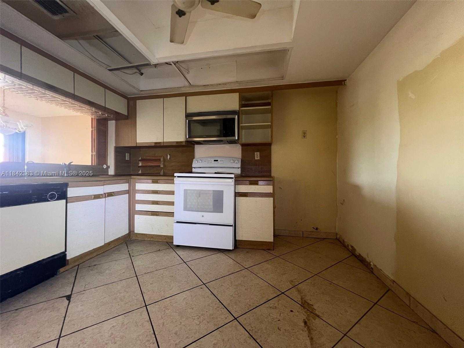 Small Image of 9010 SOUTH WEST 125TH AVE #G403, Miami Number 16