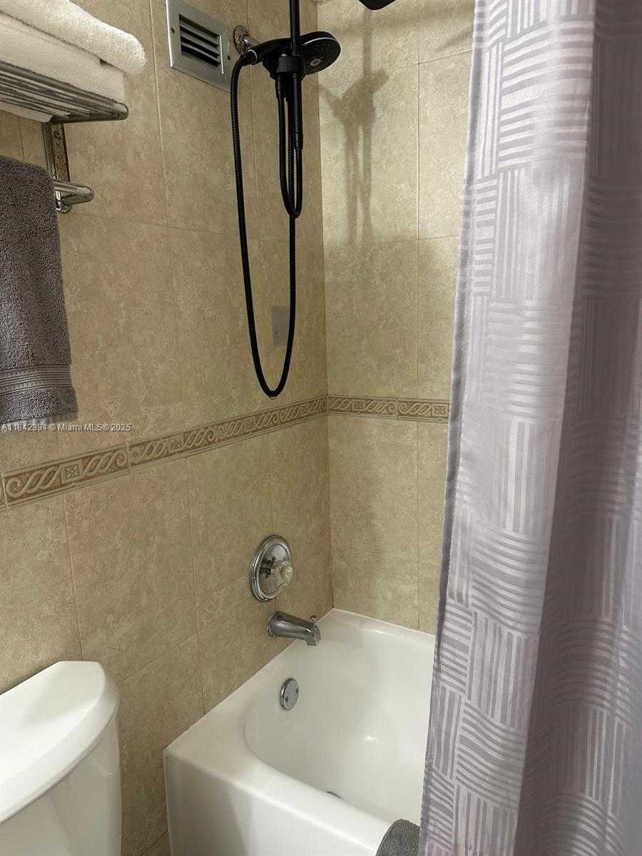 Small Image of 19201 COLLINS AVE #1133, Sunny Isles Beach Number 12