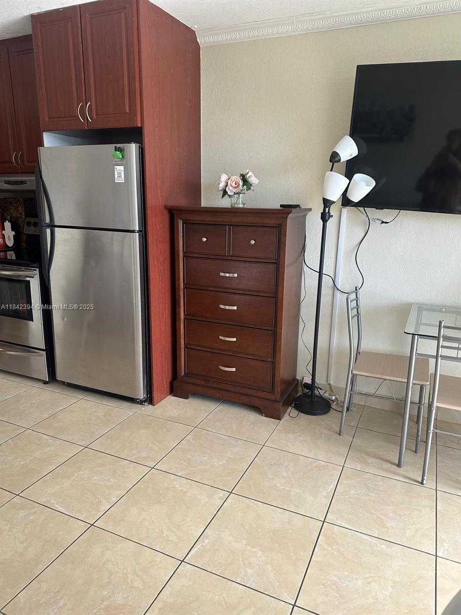 Small Image of 19201 COLLINS AVE #1133, Sunny Isles Beach Number 6