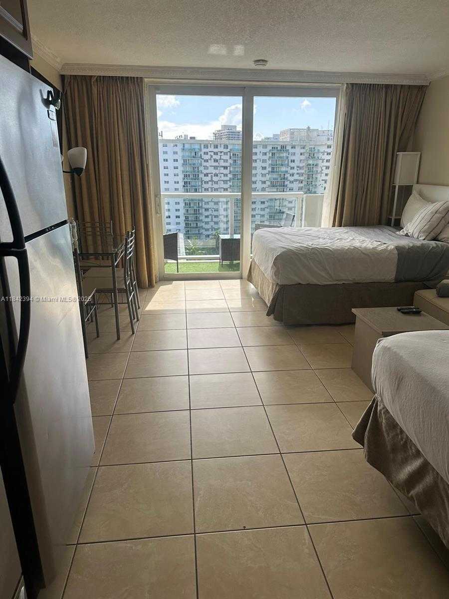 Small Image of 19201 COLLINS AVE #1133, Sunny Isles Beach Number 7