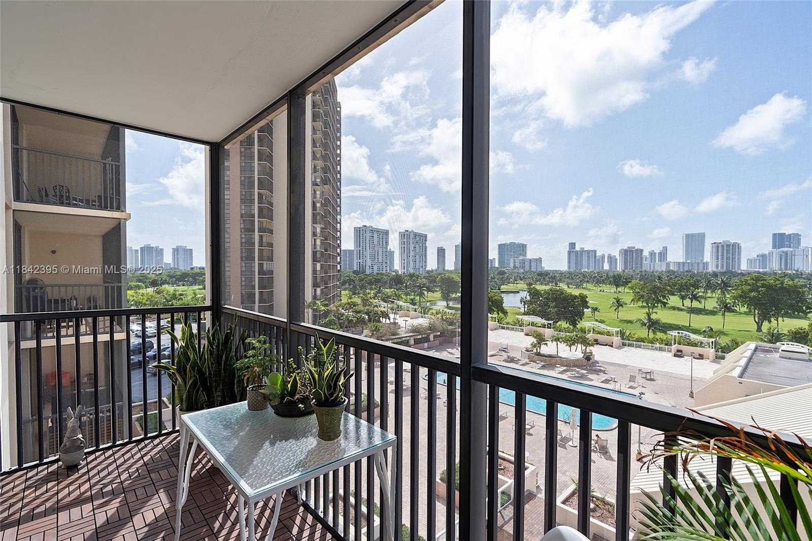 Small Image of 20301 WEST COUNTRY CLUB DR #728, Aventura Number 12