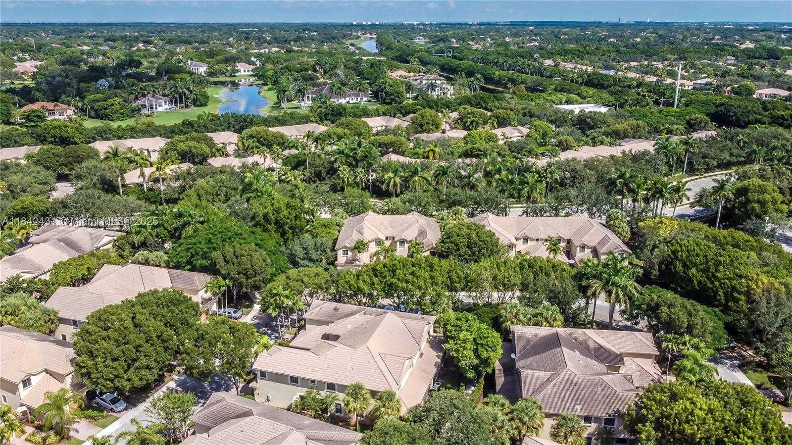 Small Image of 4333 VINEYARD CIR, Weston Number 30
