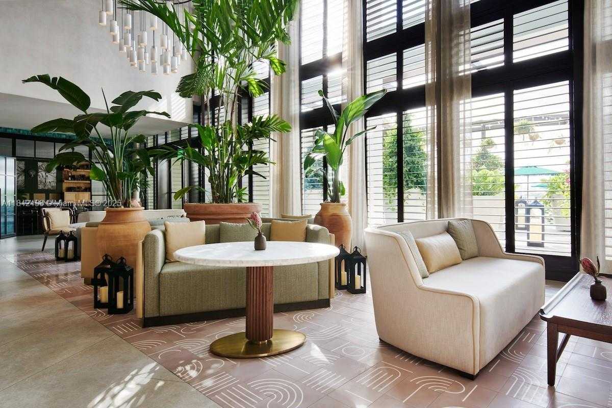 Small Image of 1100 WEST AVE #419, Miami Beach Number 3