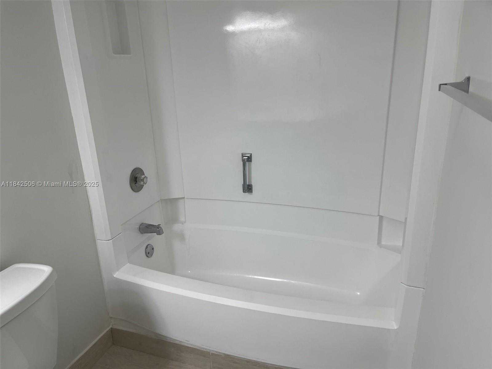 Small Image of 14221 NORTH KENDALL DR #209C, Miami Number 10