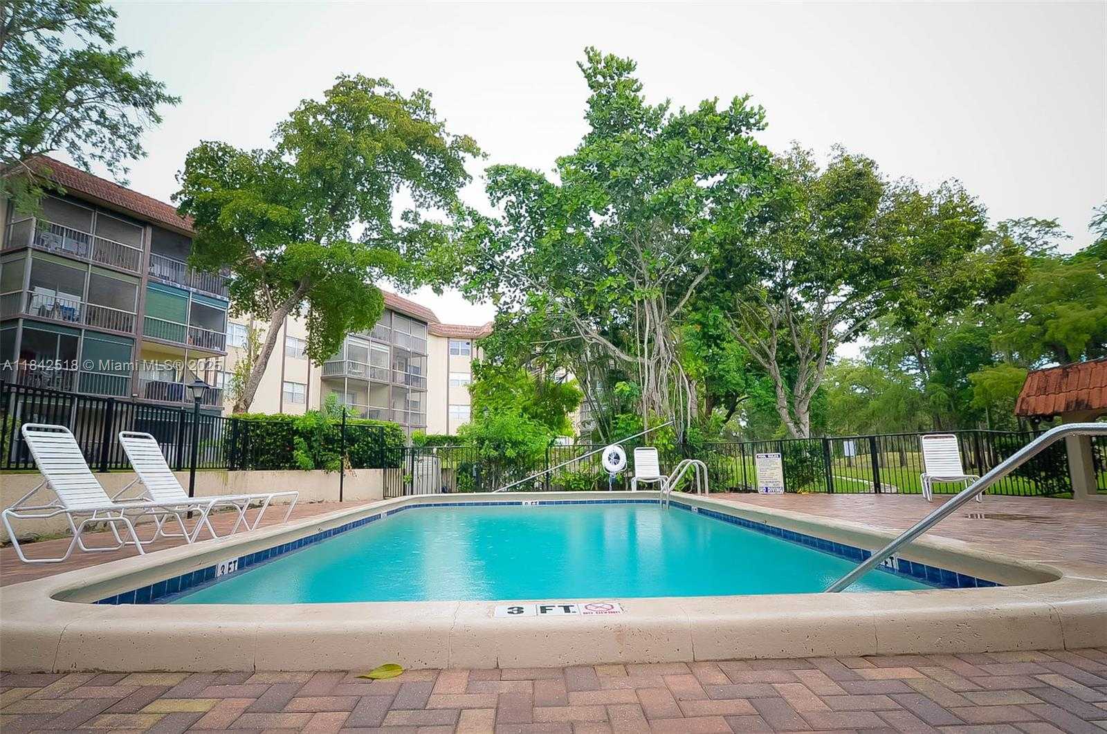 Small Image of 6301 NORTH FALLS CIR DR #307, Lauderhill Number 11