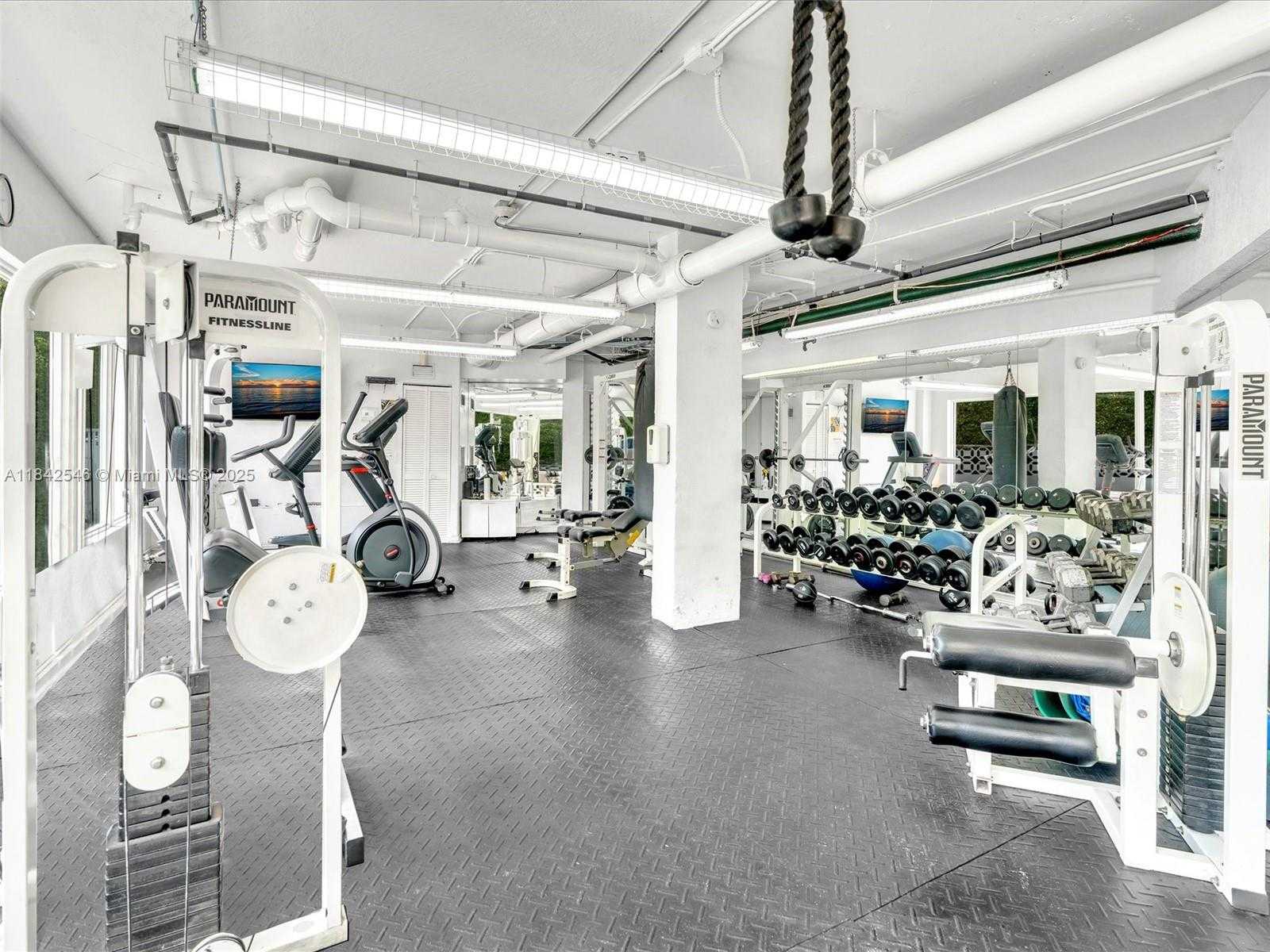 Small Image of 1881 WASHINGTON AVE #10G, Miami Beach Number 25