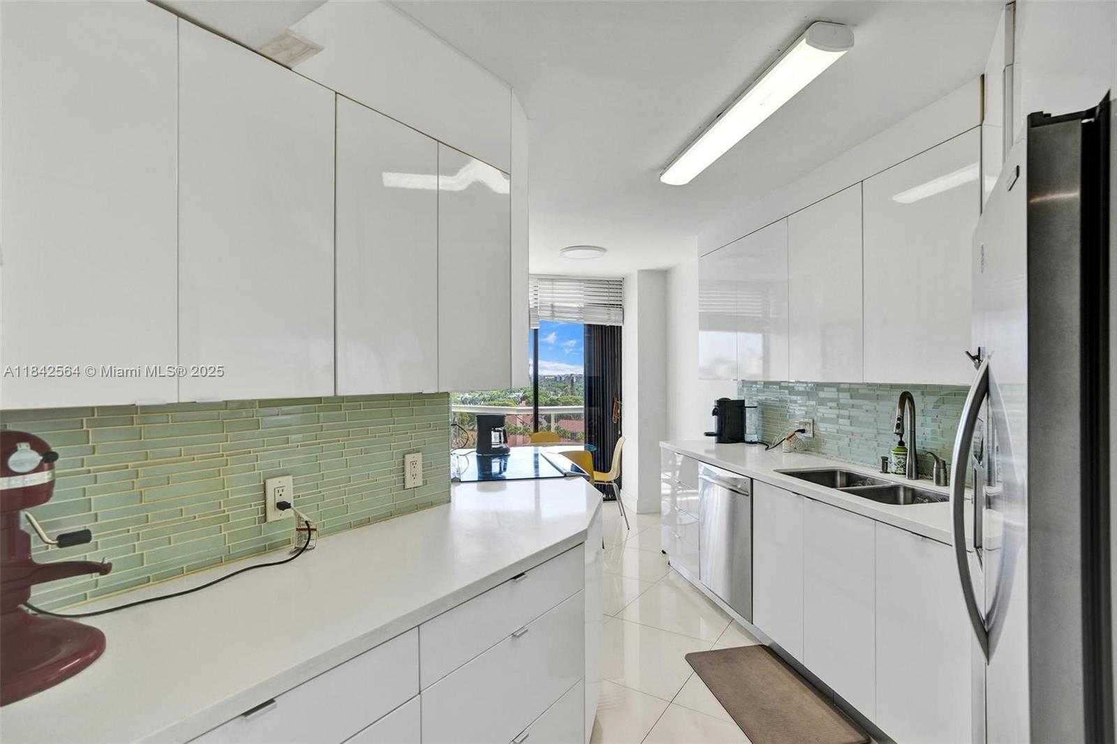 Small Image of 3610 YACHT CLUB DR #909, Aventura Number 10