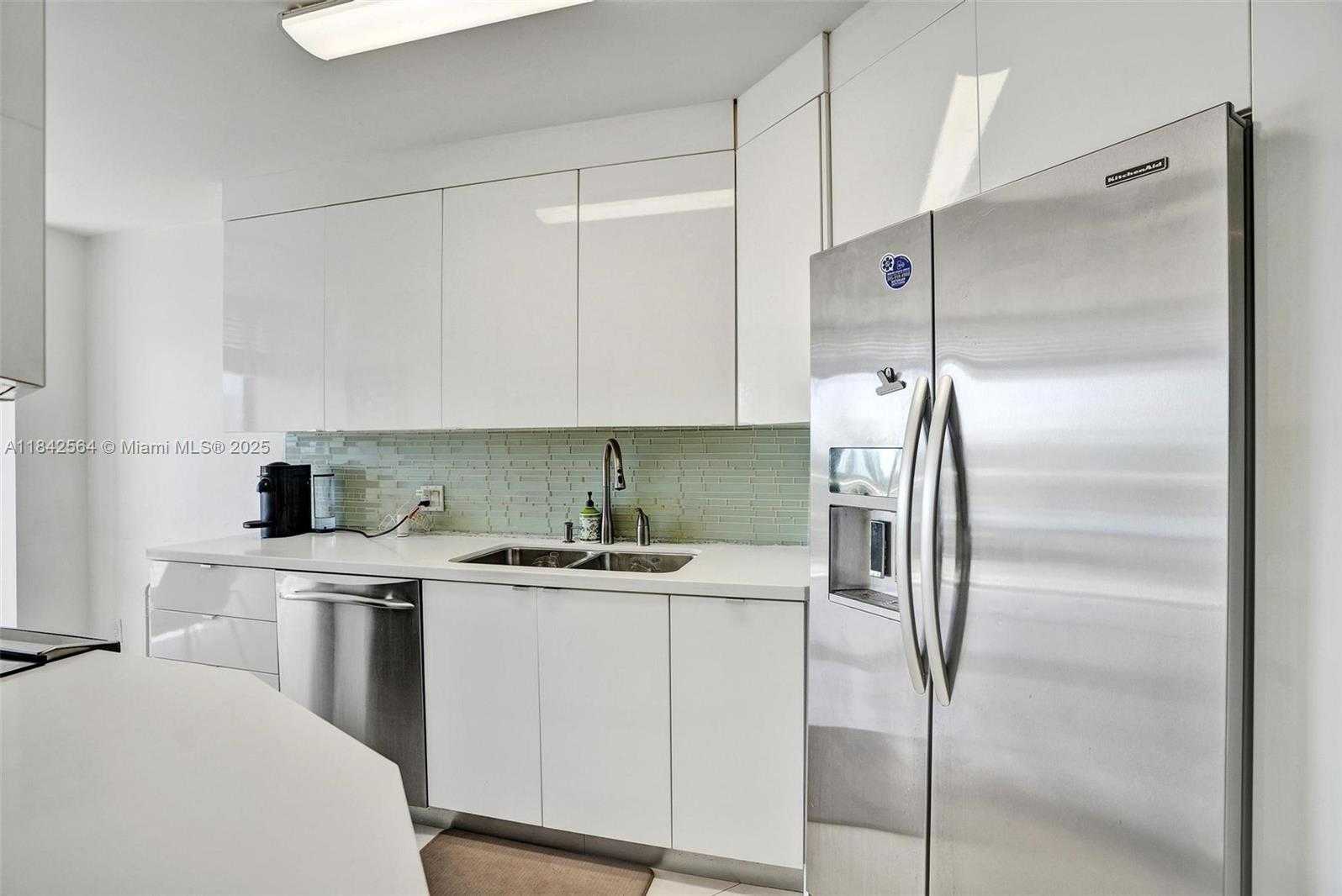 Small Image of 3610 YACHT CLUB DR #909, Aventura Number 11