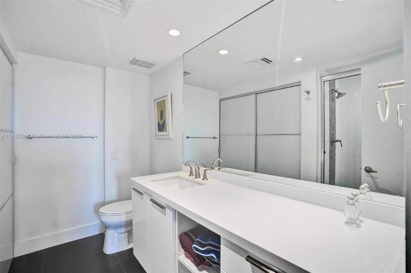 Small Image of 3610 YACHT CLUB DR #909, Aventura Number 21