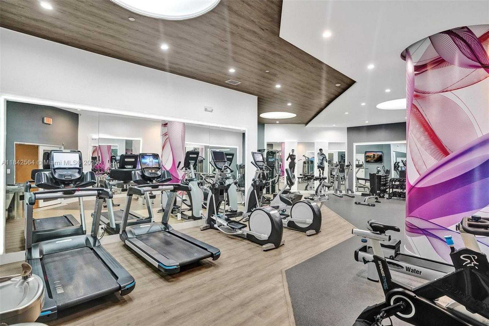 Small Image of 3610 YACHT CLUB DR #909, Aventura Number 39