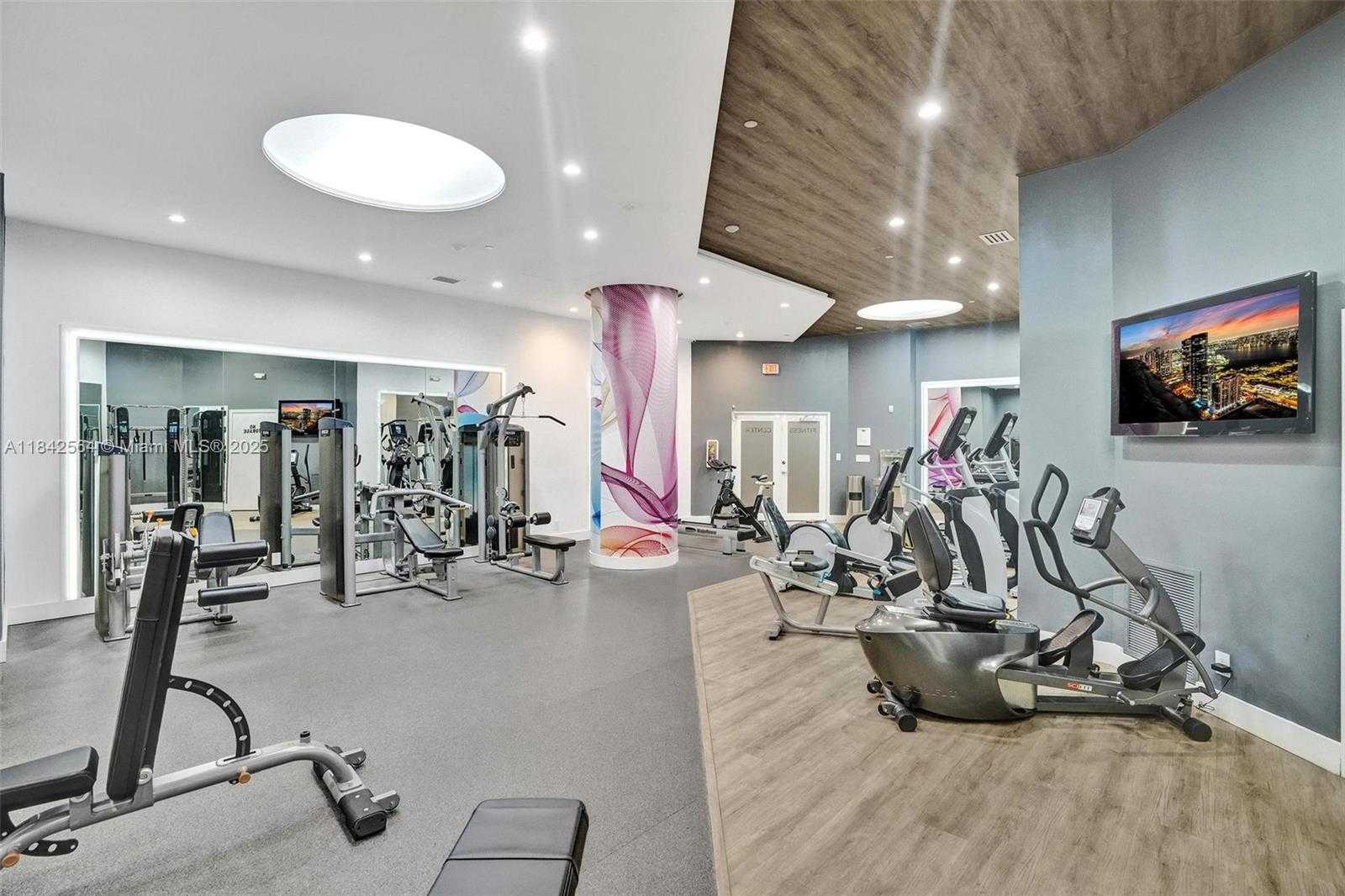 Small Image of 3610 YACHT CLUB DR #909, Aventura Number 41