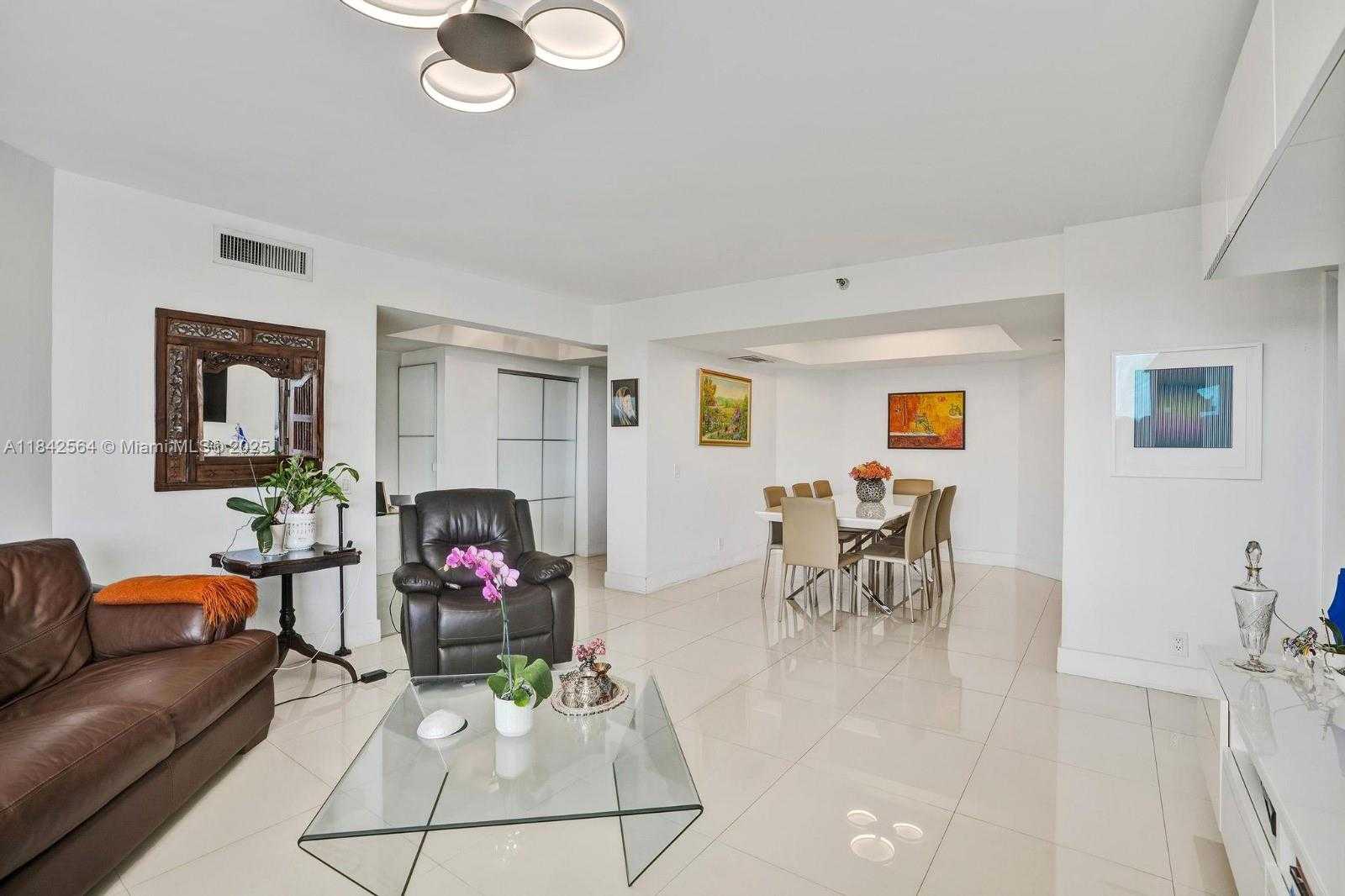 Small Image of 3610 YACHT CLUB DR #909, Aventura Number 5