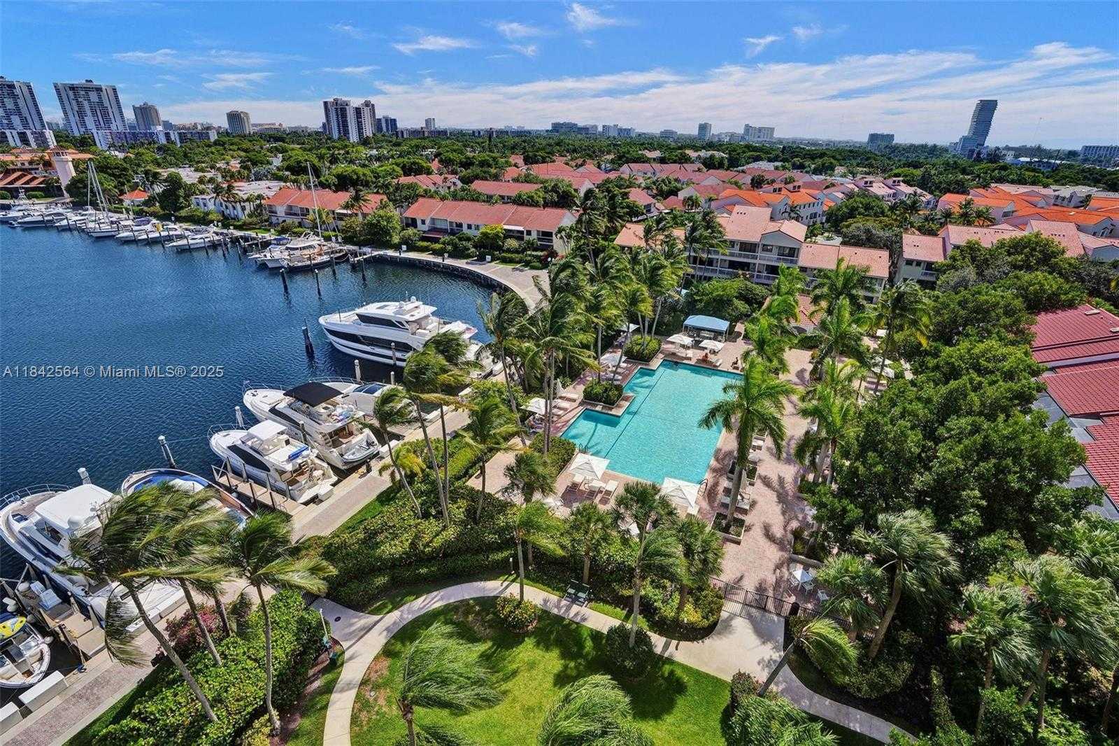 Small Image of 3610 YACHT CLUB DR #909, Aventura Number 54