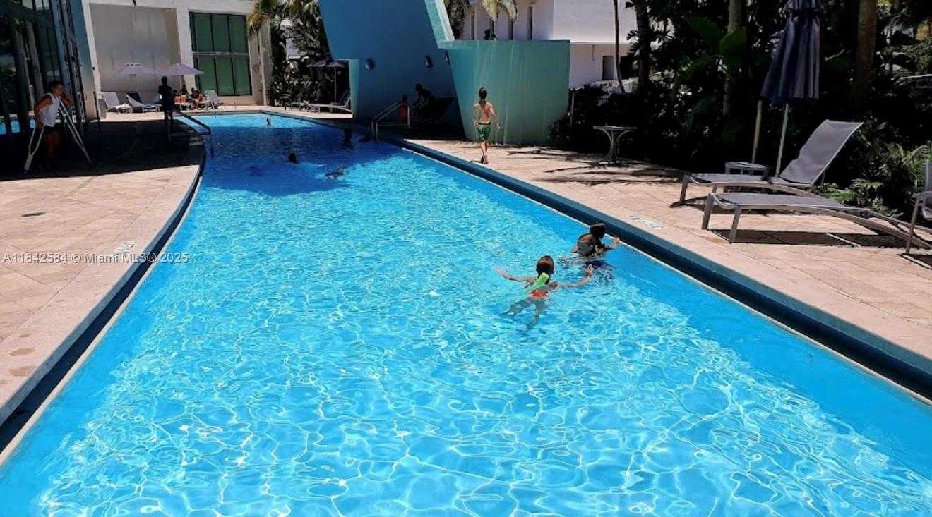 Small Image of 6000 COLLINS AVE #313, Miami Beach Number 11