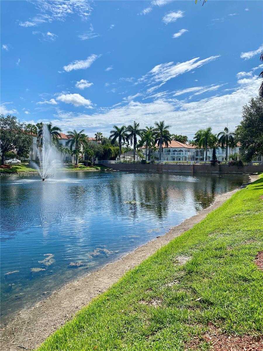 Small Image of 11032 LEGACY DR #305, Palm Beach Gardens Number 11