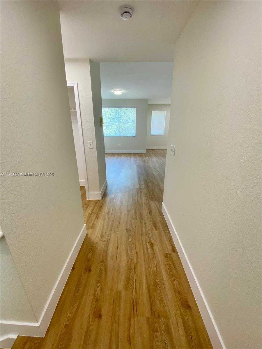 Small Image of 11032 LEGACY DR #305, Palm Beach Gardens Number 23
