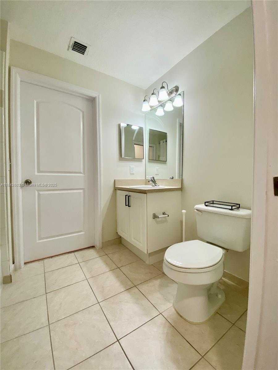 Small Image of 11032 LEGACY DR #305, Palm Beach Gardens Number 25