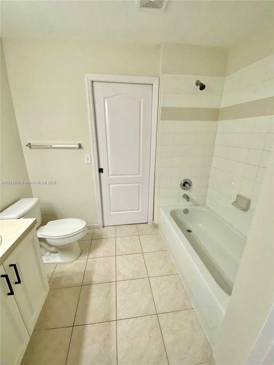 Small Image of 11032 LEGACY DR #305, Palm Beach Gardens Number 26