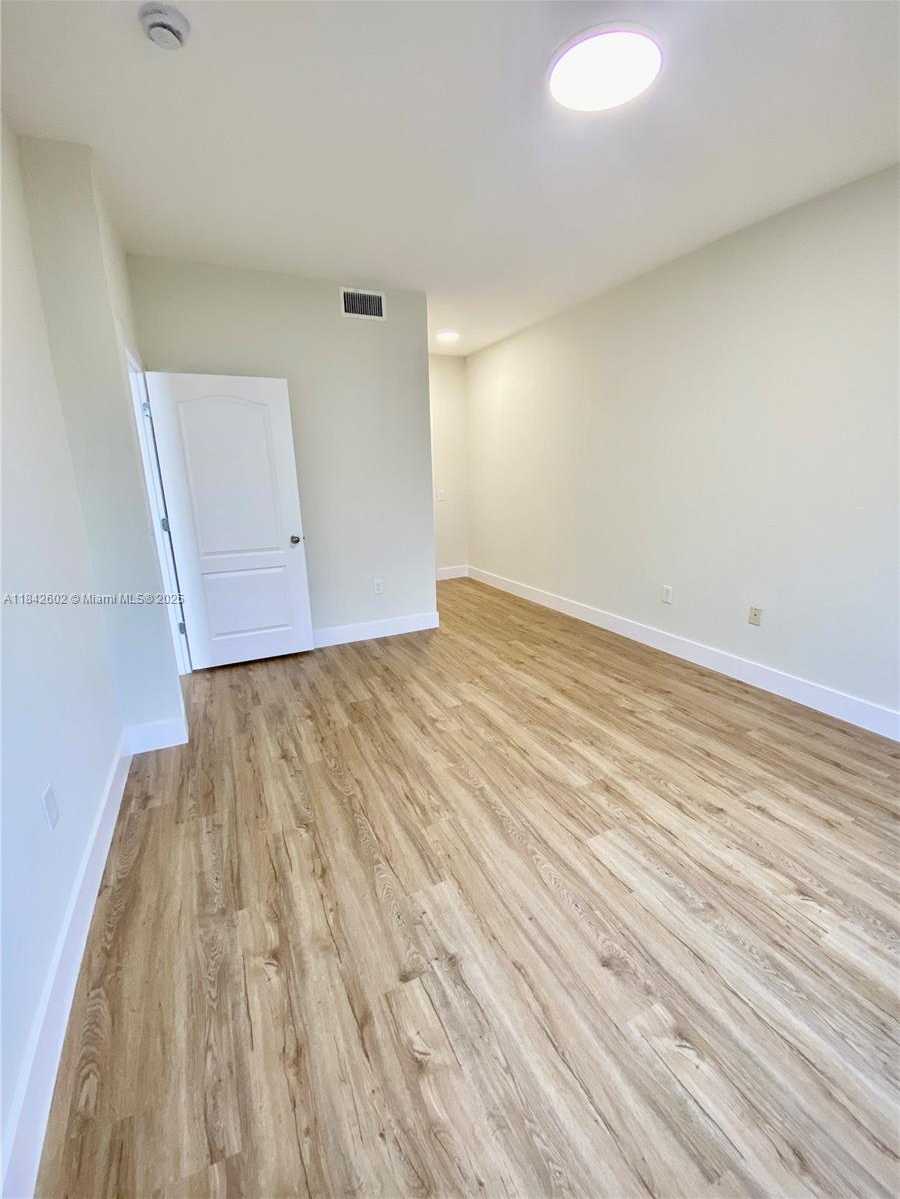 Small Image of 11032 LEGACY DR #305, Palm Beach Gardens Number 32