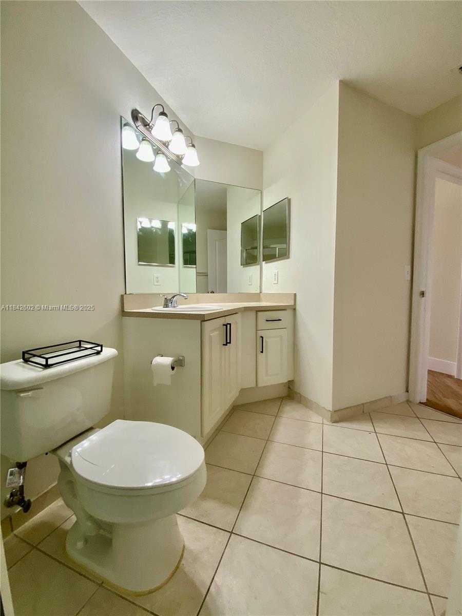 Small Image of 11032 LEGACY DR #305, Palm Beach Gardens Number 46