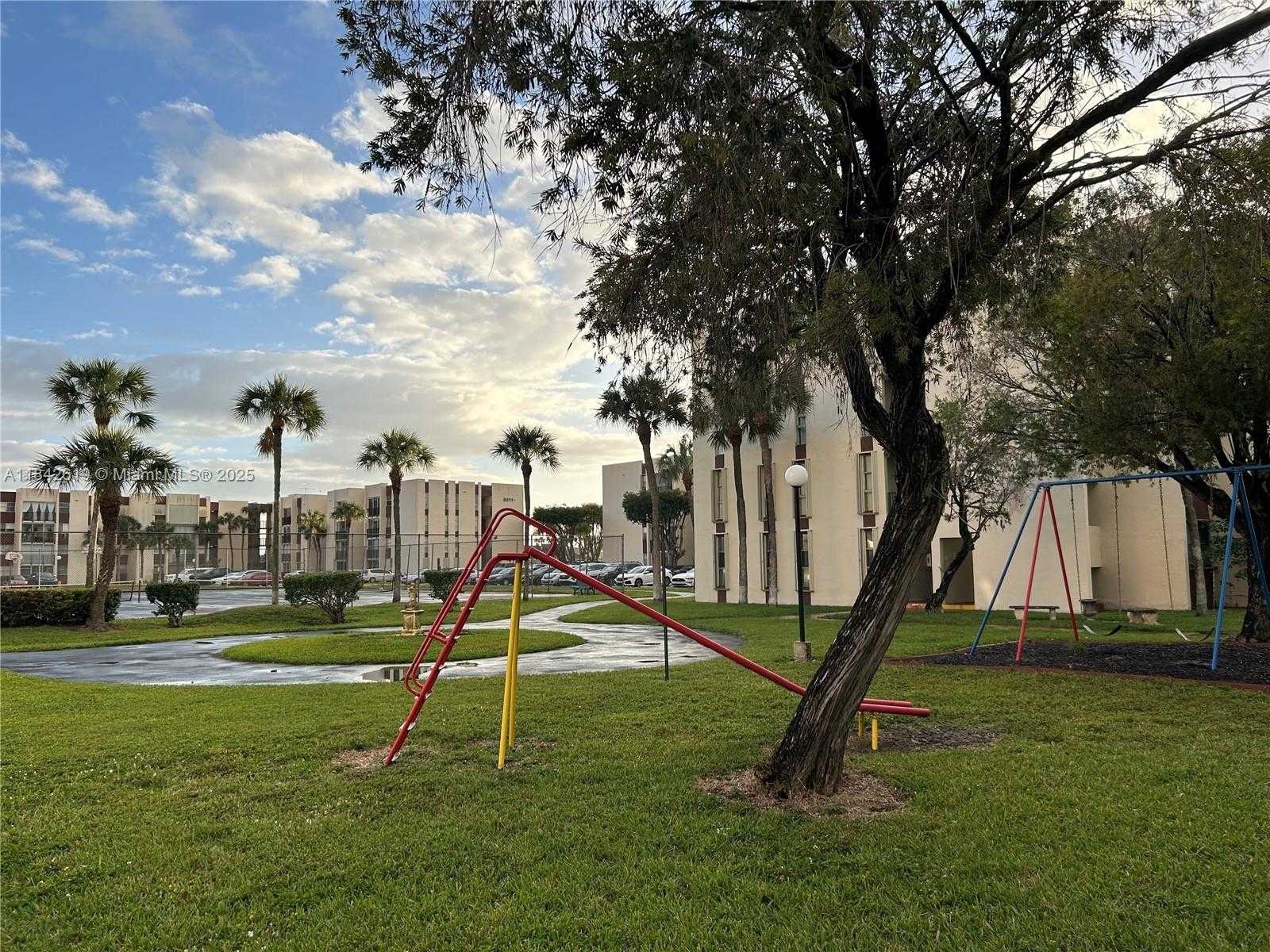 Small Image of 9411 SOUTH WEST 4TH ST #202, Miami Number 14