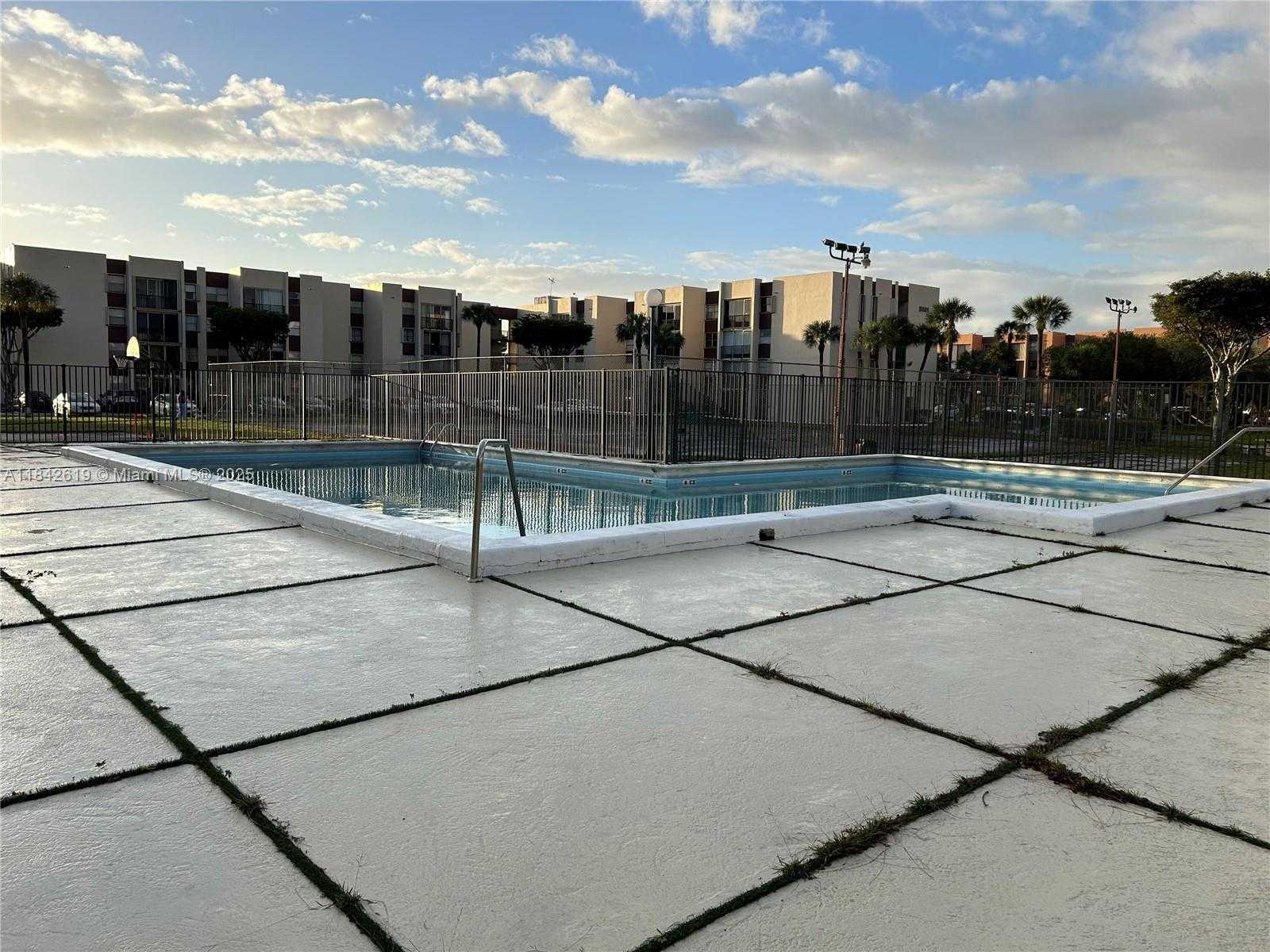 Small Image of 9411 SOUTH WEST 4TH ST #202, Miami Number 18