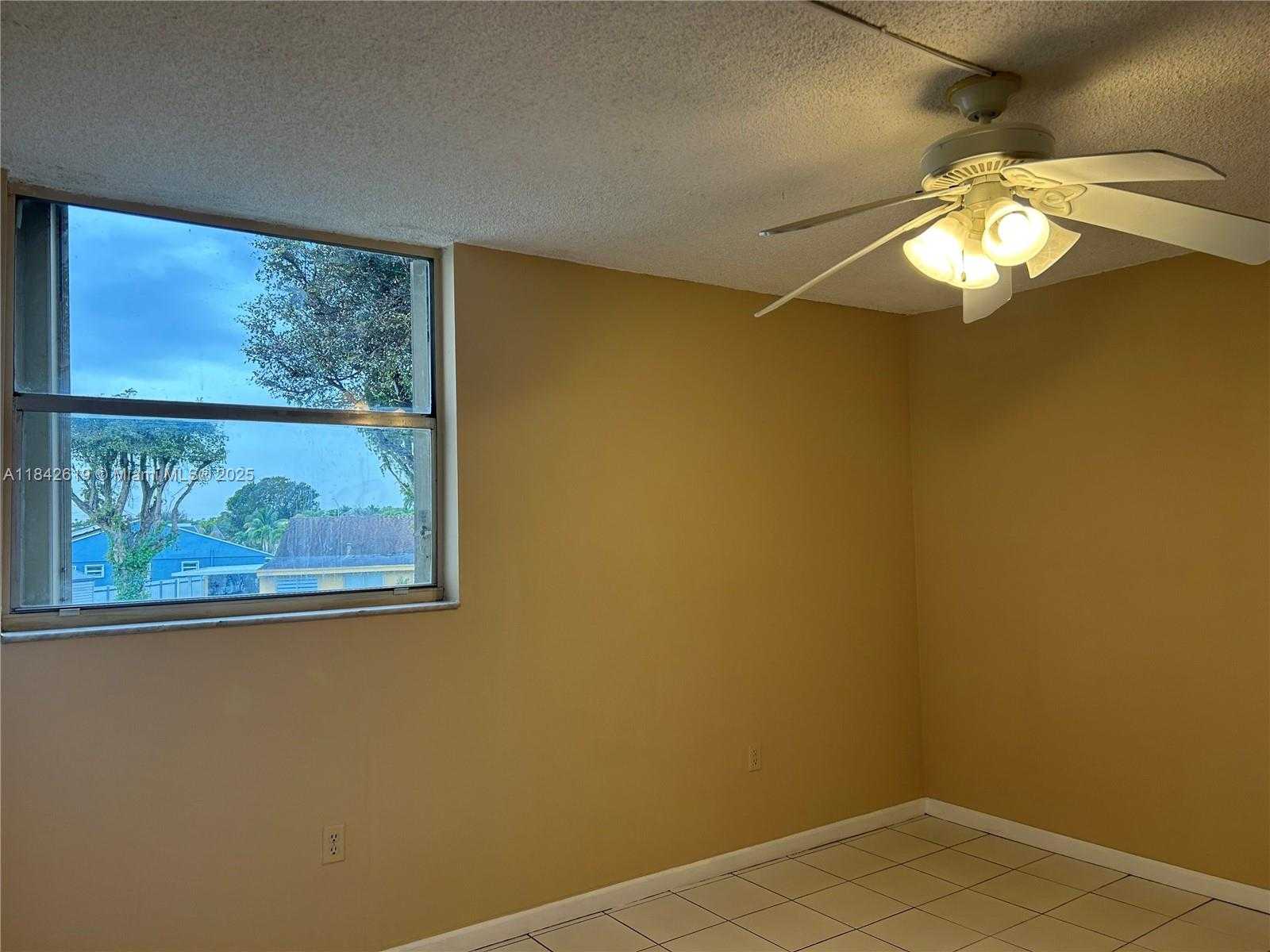 Small Image of 9411 SOUTH WEST 4TH ST #202, Miami Number 8