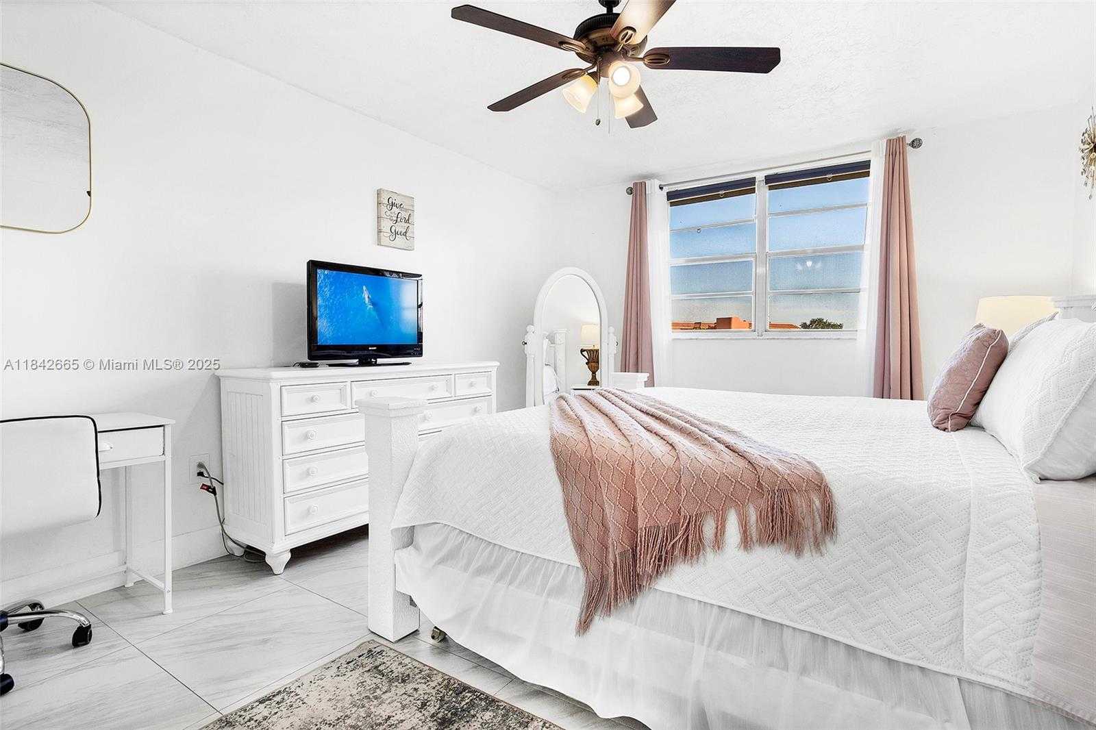 Small Image of 7300 NORTH WEST 17TH ST #416, Plantation Number 18