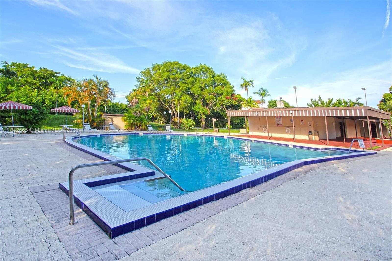 Small Image of 7300 NORTH WEST 17TH ST #416, Plantation Number 31