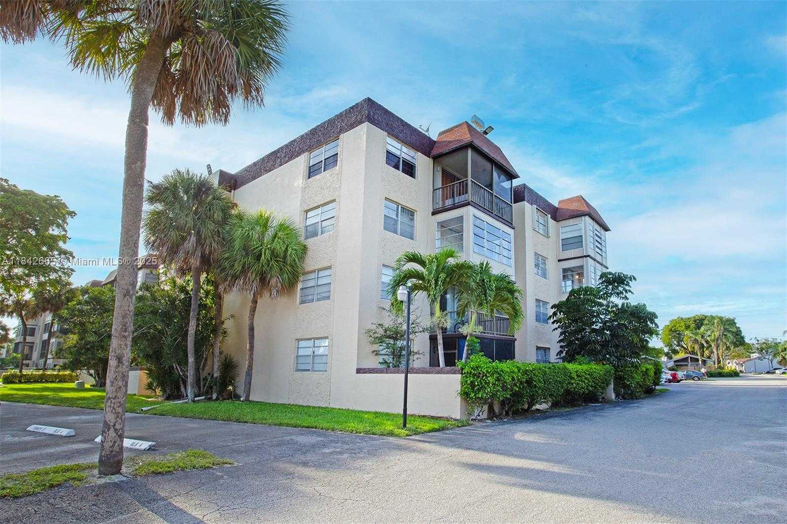 Small Image of 7300 NORTH WEST 17TH ST #416, Plantation Number 36