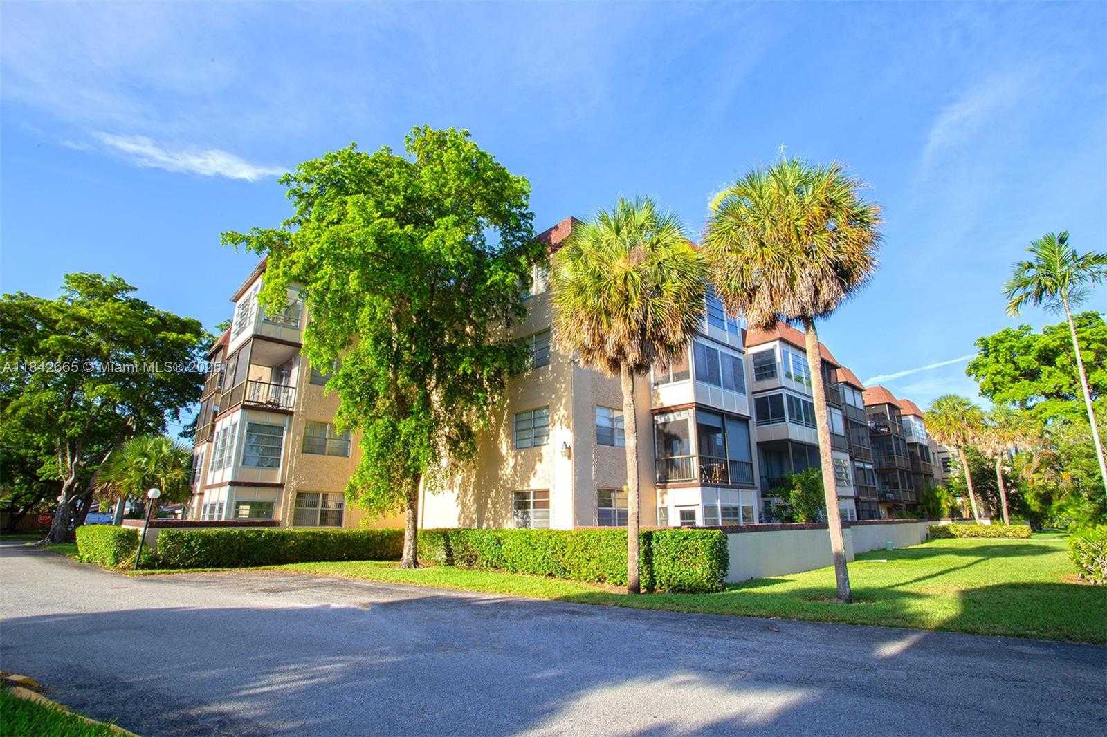 Small Image of 7300 NORTH WEST 17TH ST #416, Plantation Number 37