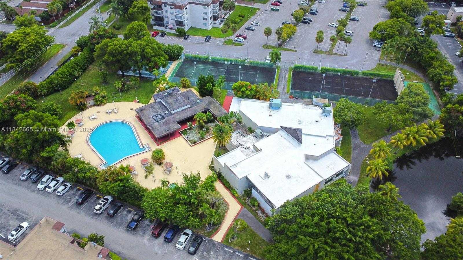 Small Image of 7300 NORTH WEST 17TH ST #416, Plantation Number 38