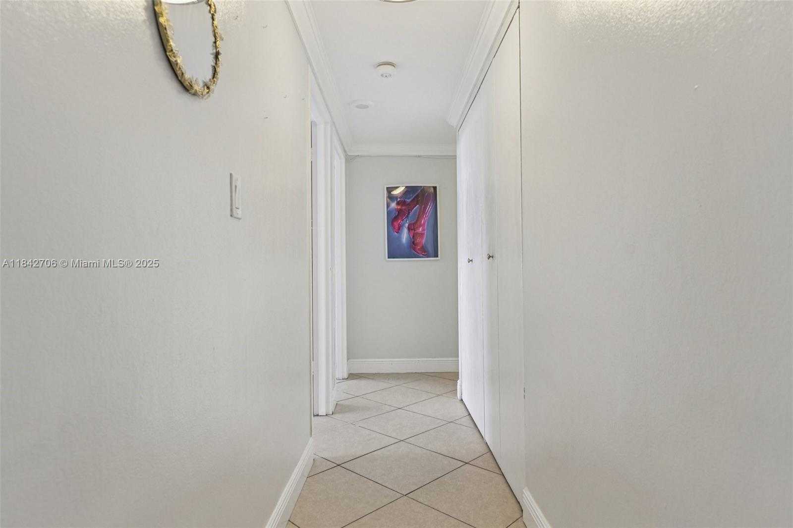 Small Image of 7441 WAYNE AVE #2B, Miami Beach Number 16
