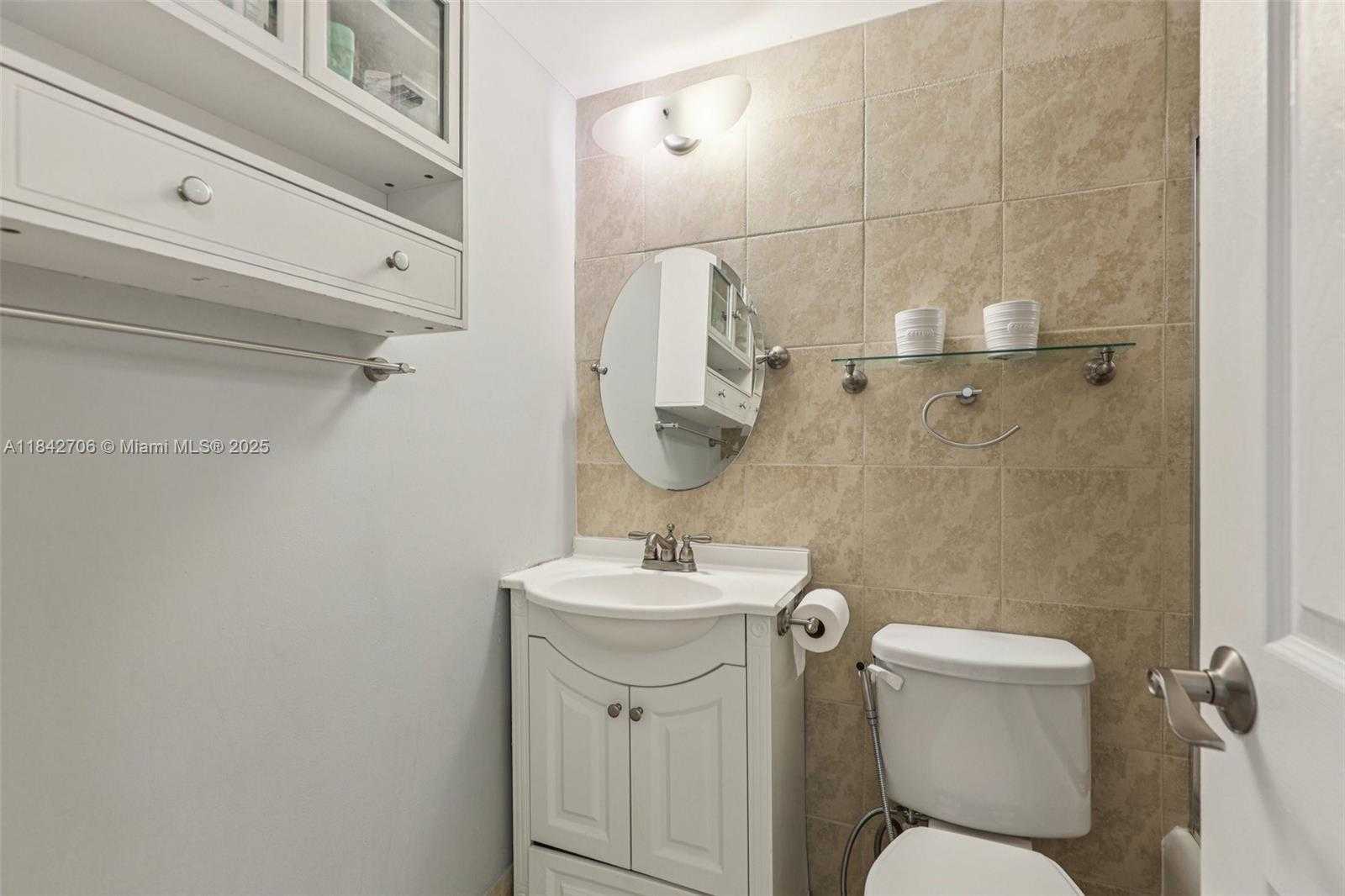Small Image of 7441 WAYNE AVE #2B, Miami Beach Number 22