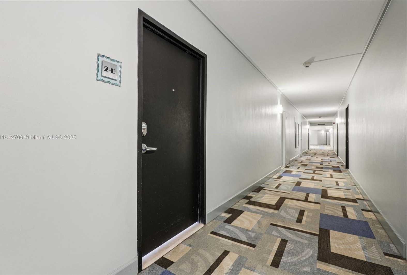 Small Image of 7441 WAYNE AVE #2B, Miami Beach Number 3