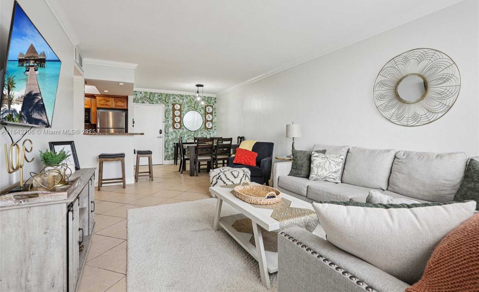 Small Image of 7441 WAYNE AVE #2B, Miami Beach Number 7
