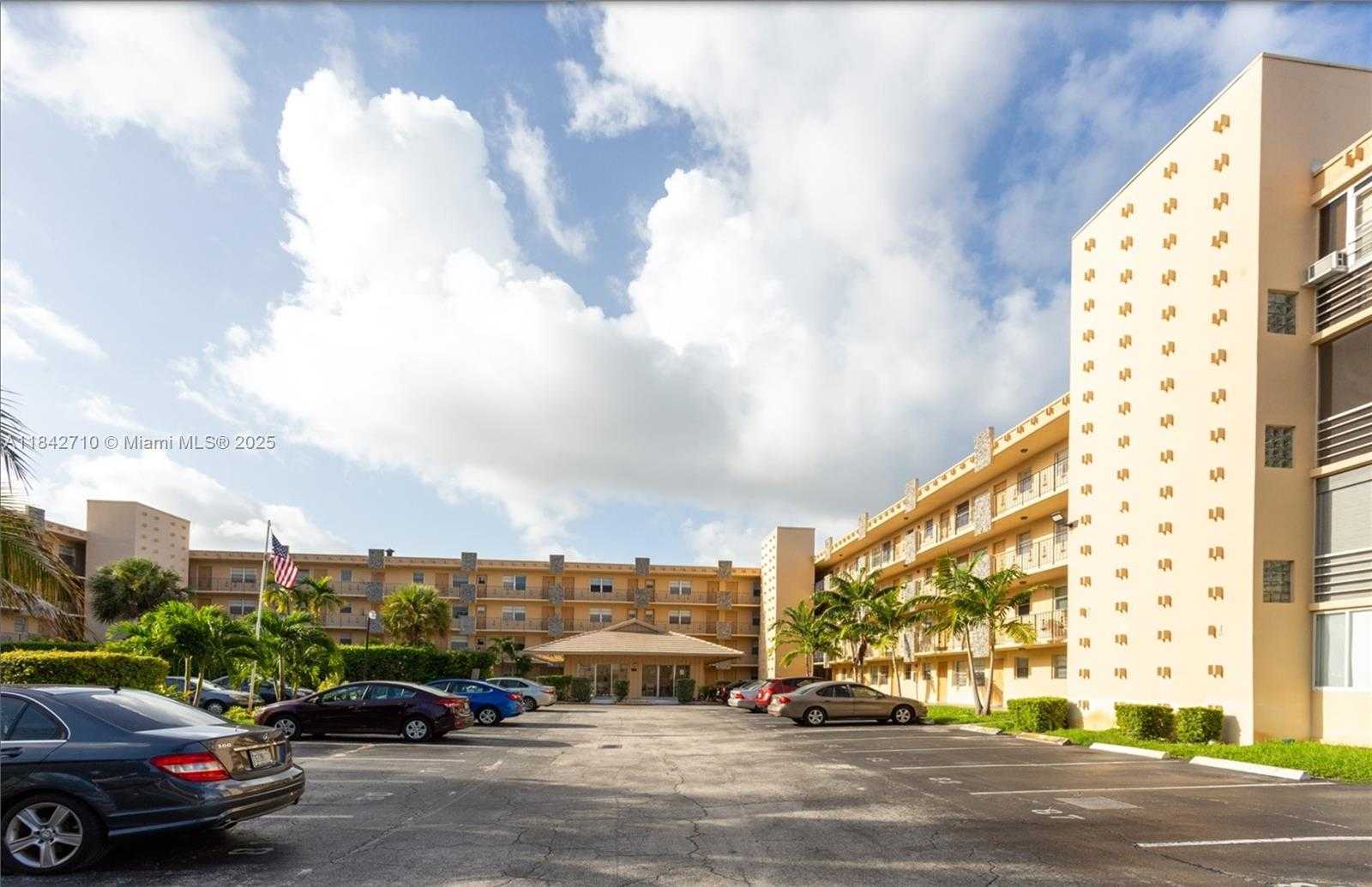 Small Image of 2145 PIERCE ST #218, Hollywood Number 21