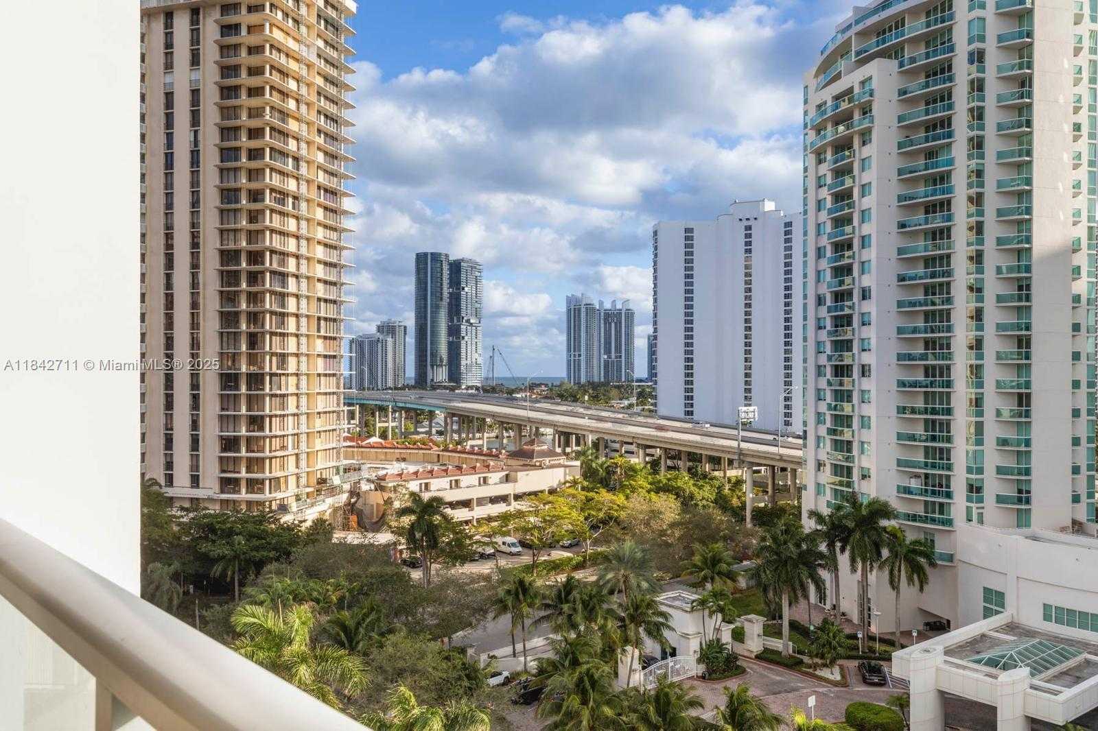 Small Image of 19500 TURNBERRY WAY #9D, Aventura Number 10