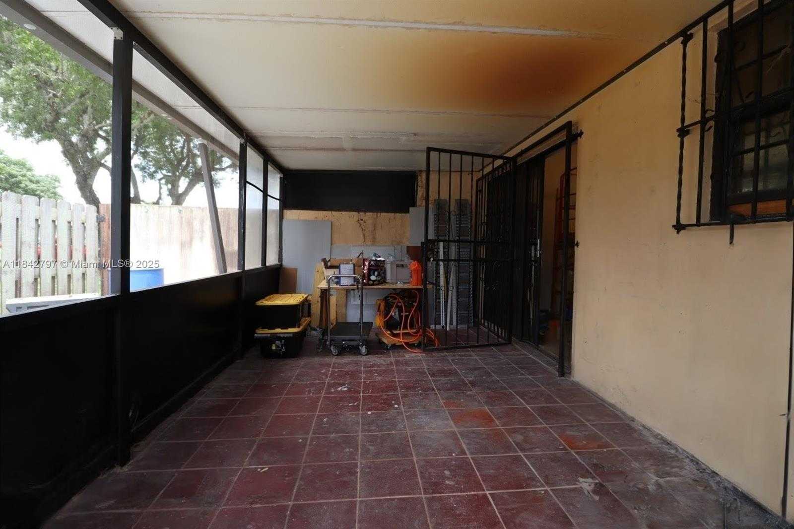 Small Image of 13805 SOUTH WEST 52ND ST, Miami Number 10