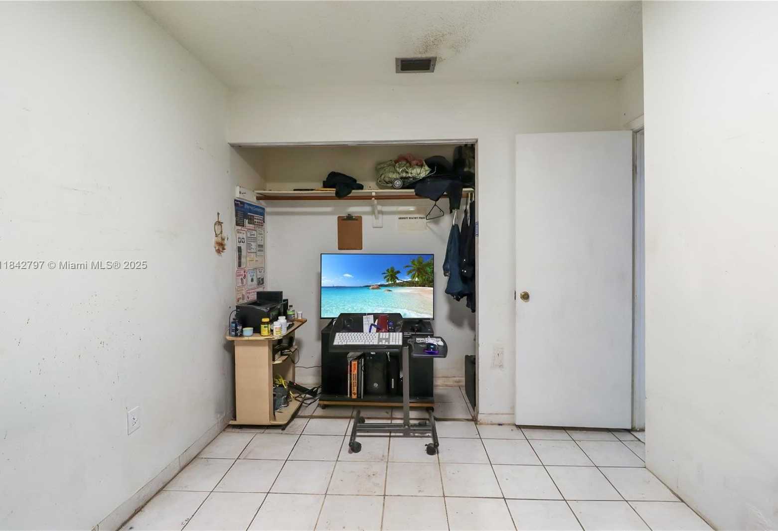 Small Image of 13805 SOUTH WEST 52ND ST, Miami Number 8