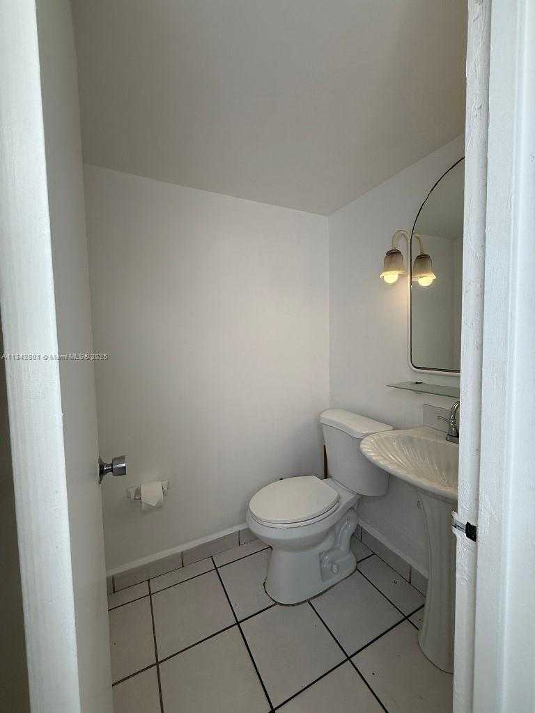 Small Image of 6969 COLLINS AVE #1105, Miami Beach Number 6