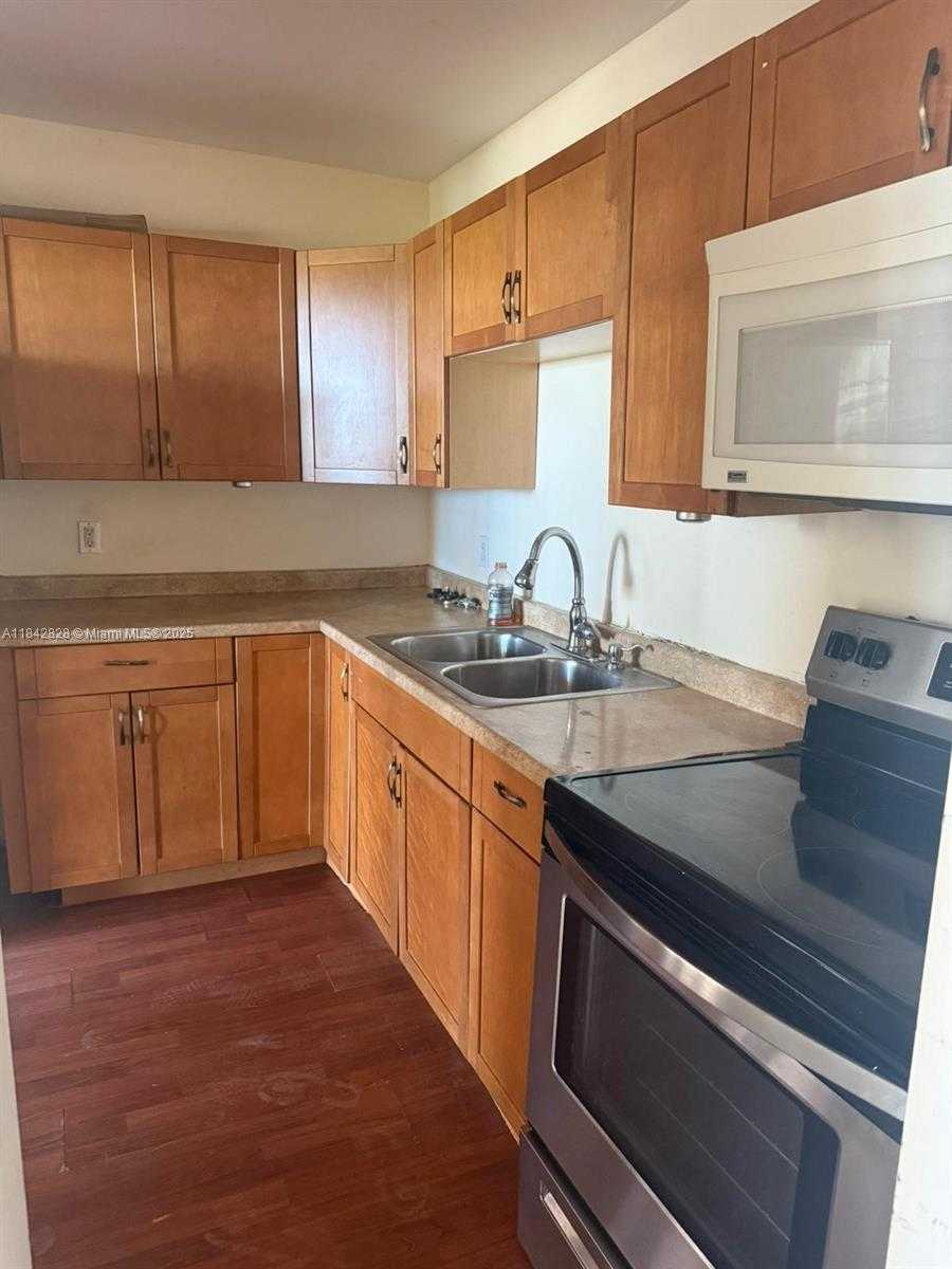Small Image of 2025 NORTH EAST 164TH ST #818, North Miami Beach Number 3